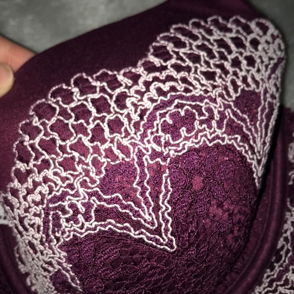 Victorias Secret Marroon Never Worn Bra! - Picture 2 of 2